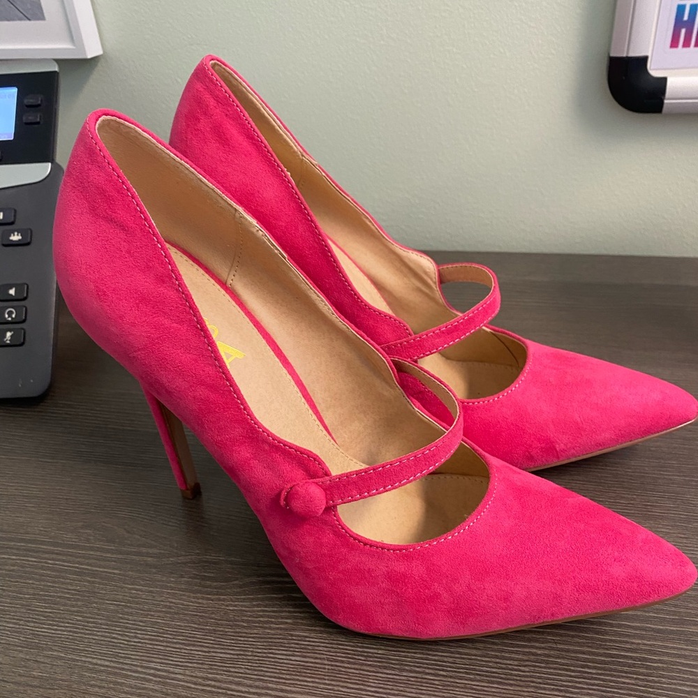Alba Fuchsia Mary Jane Heels